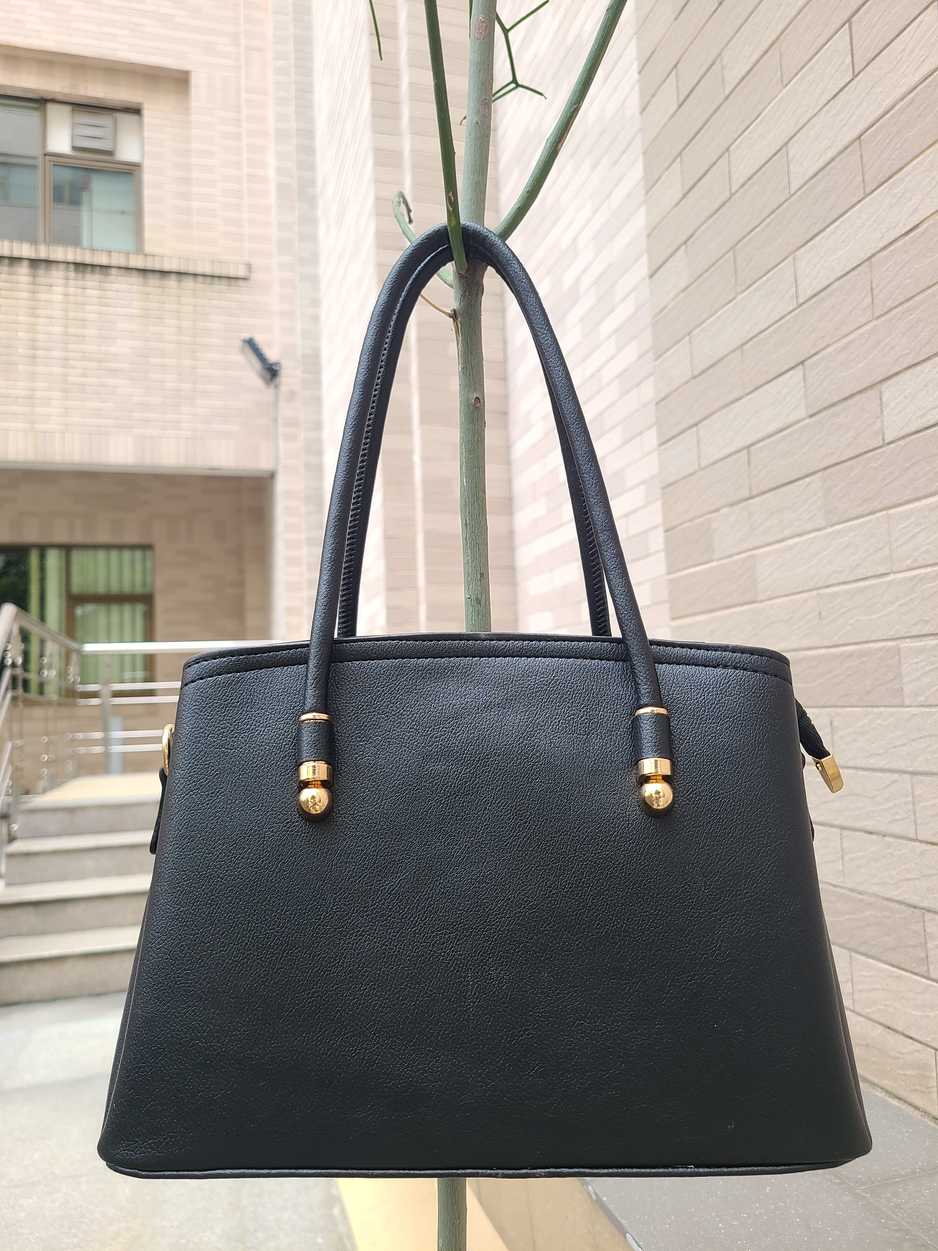 Structured Tote in Ivory 4